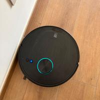 Robot aspirapolvere e lavante