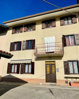 PANORAMICA CASA IN LINEA TRICAMERE CON GARAGE