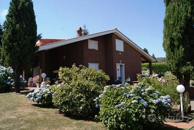 ROCCA PRIORA-Villa signorile su due livelli