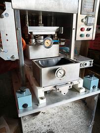 Confezionatrice sigillatr. vassoi sottovuoto