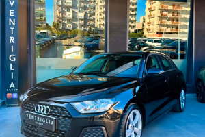 Audi A1 SPB 30 TFSI S tronic Identity Black