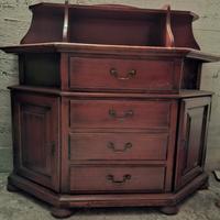 credenza classica in legno