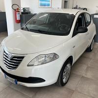 Lancia Ypsilon 0.9 TwinAir 85 CV 5 porte Metano Ec