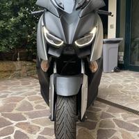 Yamaha XMAX 300