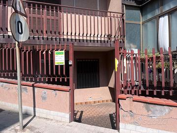 Aci Catena centro - 96 mq con giardino privat