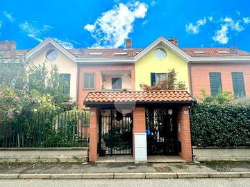 VILLA A SCHIERA A RHO