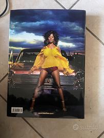 Urban Girls libro fotografico