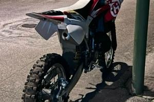 HUSQVARNA CR 125