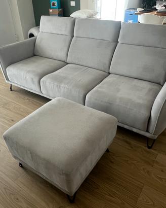 Divano Temea 3 posti + pouf poggiapiedi