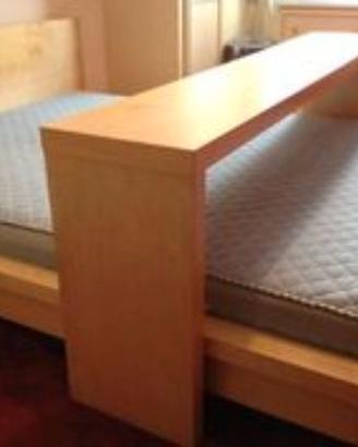 mobile lungo con rotelle  per stare sopra il letto