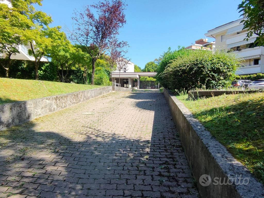 Box / Garage di 15 m² a Udine