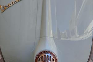 Piaggio Vespa 50 N 3 marce faro tondo anno 1966