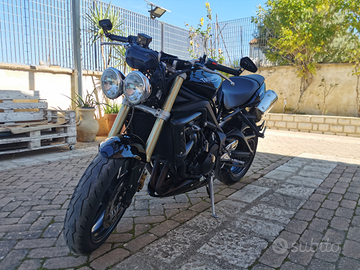 Triumph street triple 675