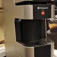 Hotpoint Macchina Caffè Espresso Capsule Illy