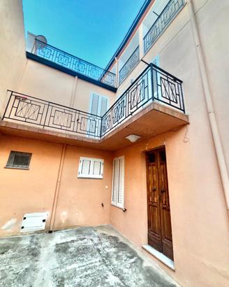 Casa indipendente con corte Bultei