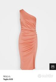 Abito da cerimonia a tubino aderente