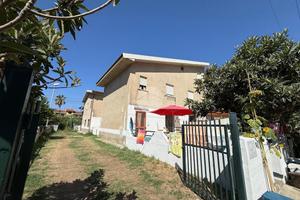 2 LOCALI A FALCONARA ALBANESE