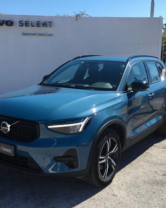 Volvo XC40 B3 automatico Plus Dark