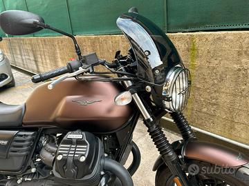 Moto Guzzi V7 III Stone - come nuova!