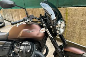 Moto Guzzi V7 III Stone - come nuova!