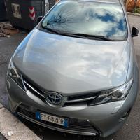 Toyota AURIS 1.8 hybrid LOUNGE