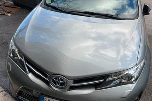 Toyota AURIS 1.8 hybrid LOUNGE