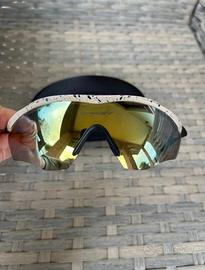 Oakley m frame 2 gold black dots