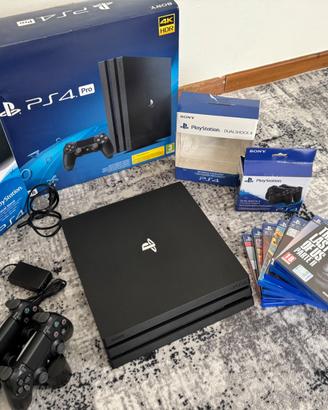 PS4 Pro 1TB COMPLETA + 2 Controller + Giochi + Acc
