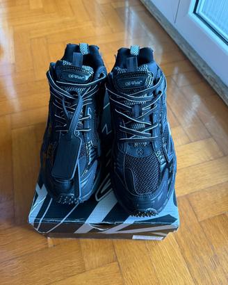 Off-White Be Right Back