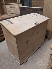 Madia dispensa arte povera in abete