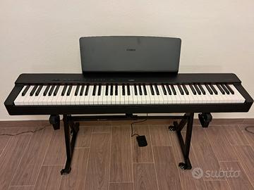 Pianoforte Yamaha p225