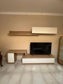 Parete soggiorno attrezzata