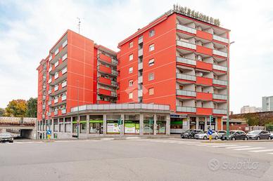 2 LOCALI A SESTO SAN GIOVANNI