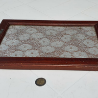 Vassoio in Legno con Vetro e Pizzo