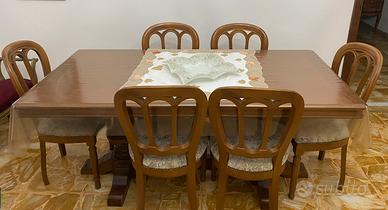 Tavolo vintage con 6 Sedie in Noce