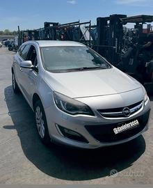 RICAMBI USATI AUTO OPEL Astra J Sports Tourer A17D