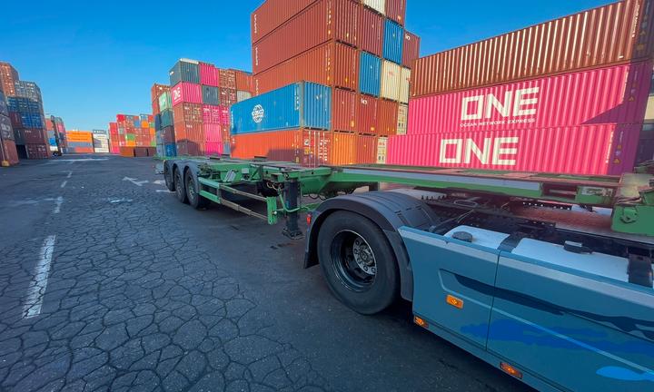 Portacontainer allungabile