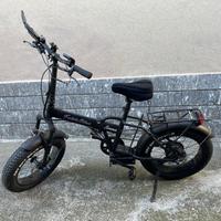 Bici elettrica con pedalata assistita pieghevole