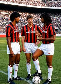 fotografia il trio olandese del Milan 