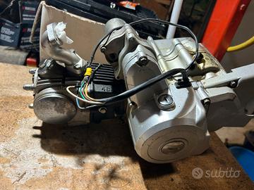 Motore mini quad e pit bike 50cc 4 T