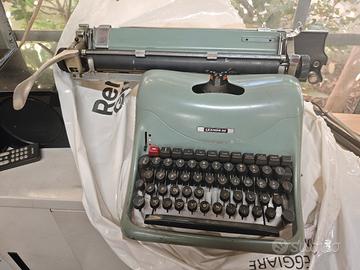 Macchina da scrivere Olivetti Lexikon 80 vintage 