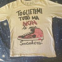 Maglietta con snickers