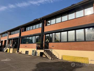 Immobile di 237 m² a Budrio