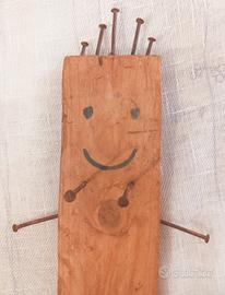 Pupazzo QUELO Vintage Arte in legno e chiodi  