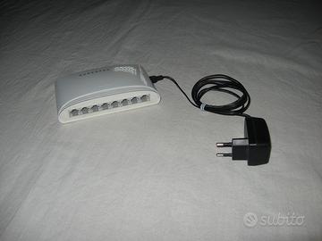 Switch 8 porte 10/100/1000Mbps D-LINK DGS-1008D