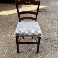 10 Sedie In legno con sedile in paglia e cuscinett