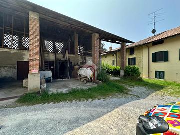 RUSTICO A CASTELLO DI BRIANZA