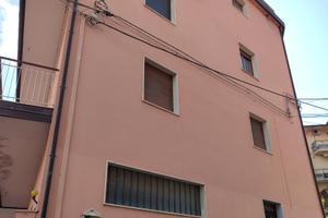 Complesso immobiliare appartamenti e locali