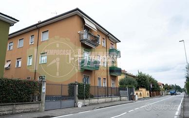 AMPIO 3 LOCALI CON CANTINA