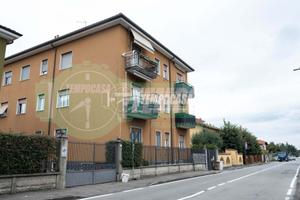 AMPIO 3 LOCALI CON CANTINA